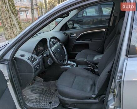 Сірий Форд Мондео, об'ємом двигуна 2 л та пробігом 271 тис. км за 3900 $, фото 7 на Automoto.ua