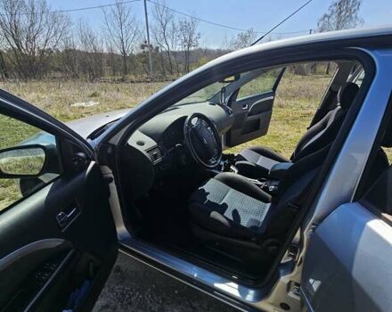 Серый Форд Мондео, объемом двигателя 1.8 л и пробегом 205 тыс. км за 5200 $, фото 10 на Automoto.ua