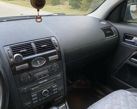 Форд Мондео 2006 в Тернополе на Automoto.ua Серый Форд Мондео, объемом двигателя 2 л и пробегом 249 тыс. км за 5100 $, фото 17 на Automoto.ua