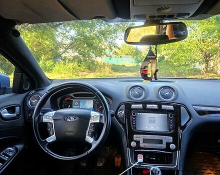 Серый Форд Мондео, объемом двигателя 1.8 л и пробегом 330 тыс. км за 6000 $, фото 9 на Automoto.ua