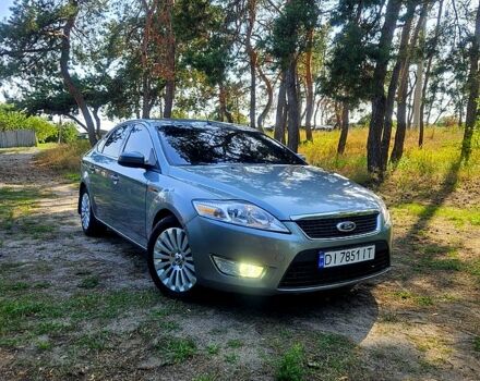 Серый Форд Мондео, объемом двигателя 1.8 л и пробегом 330 тыс. км за 6000 $, фото 3 на Automoto.ua