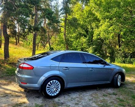 Серый Форд Мондео, объемом двигателя 1.8 л и пробегом 330 тыс. км за 6000 $, фото 4 на Automoto.ua