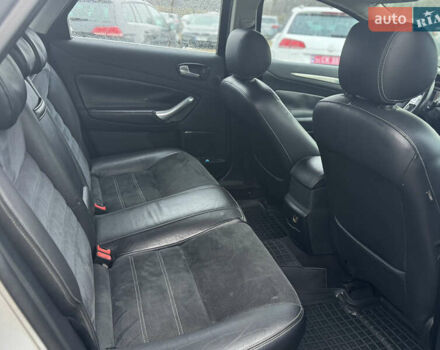 Серый Форд Мондео, объемом двигателя 2 л и пробегом 297 тыс. км за 4999 $, фото 13 на Automoto.ua