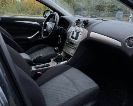 Сірий Форд Мондео, об'ємом двигуна 1.8 л та пробігом 273 тис. км за 6500 $, фото 3 на Automoto.ua