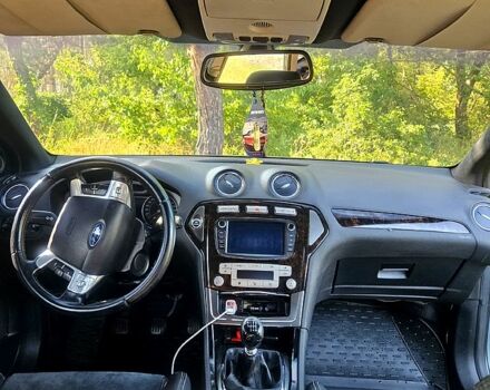 Серый Форд Мондео, объемом двигателя 1.8 л и пробегом 330 тыс. км за 6000 $, фото 10 на Automoto.ua