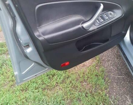 Сірий Форд Мондео, об'ємом двигуна 1.8 л та пробігом 235 тис. км за 6500 $, фото 9 на Automoto.ua