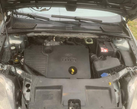 Сірий Форд Мондео, об'ємом двигуна 1.75 л та пробігом 390 тис. км за 5800 $, фото 10 на Automoto.ua