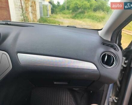 Серый Форд Мондео, объемом двигателя 2 л и пробегом 191 тыс. км за 6600 $, фото 7 на Automoto.ua