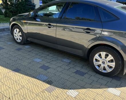 Серый Форд Мондео, объемом двигателя 1.8 л и пробегом 248 тыс. км за 5900 $, фото 2 на Automoto.ua