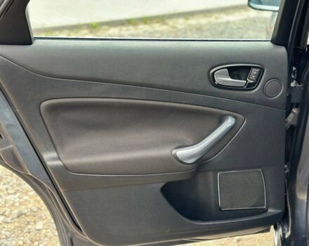 Серый Форд Мондео, объемом двигателя 2 л и пробегом 325 тыс. км за 6590 $, фото 26 на Automoto.ua