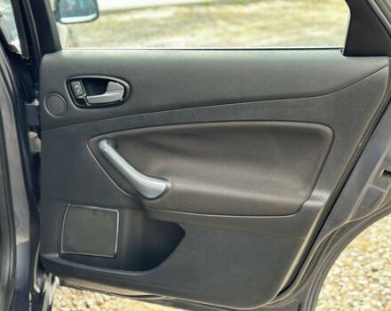 Серый Форд Мондео, объемом двигателя 2 л и пробегом 325 тыс. км за 6590 $, фото 27 на Automoto.ua