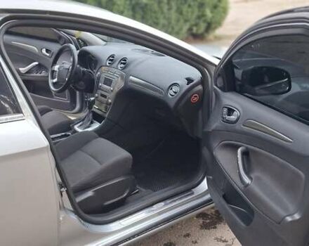 Сірий Форд Мондео, об'ємом двигуна 2 л та пробігом 223 тис. км за 6900 $, фото 5 на Automoto.ua