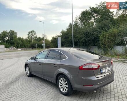 Сірий Форд Мондео, об'ємом двигуна 2 л та пробігом 272 тис. км за 6900 $, фото 2 на Automoto.ua