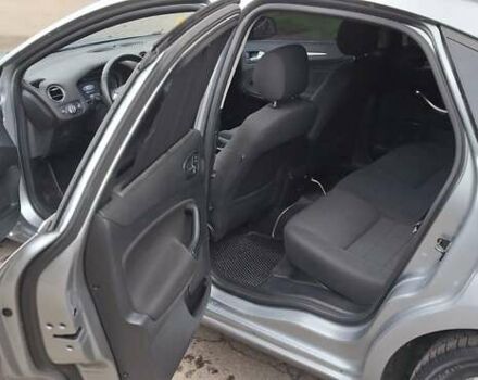 Сірий Форд Мондео, об'ємом двигуна 2 л та пробігом 223 тис. км за 6900 $, фото 13 на Automoto.ua