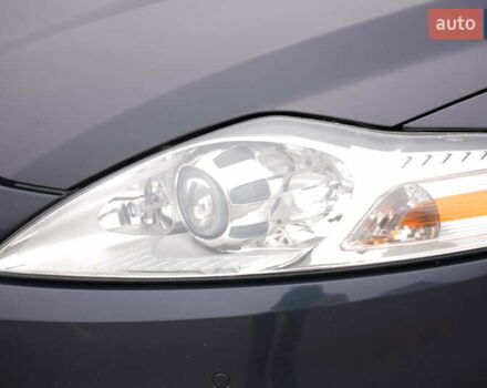 Серый Форд Мондео, объемом двигателя 1.6 л и пробегом 256 тыс. км за 8900 $, фото 11 на Automoto.ua