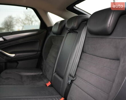 Серый Форд Мондео, объемом двигателя 1.6 л и пробегом 256 тыс. км за 8900 $, фото 26 на Automoto.ua