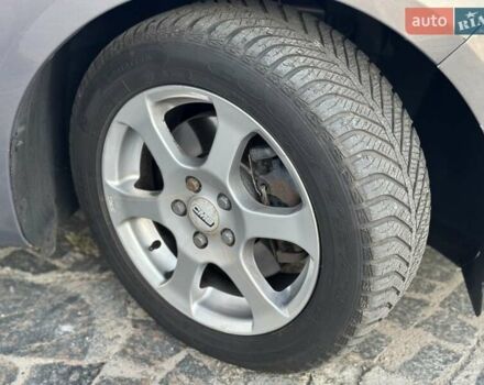 Сірий Форд Мондео, об'ємом двигуна 2 л та пробігом 269 тис. км за 9900 $, фото 16 на Automoto.ua