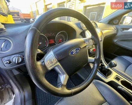 Сірий Форд Мондео, об'ємом двигуна 2 л та пробігом 179 тис. км за 9200 $, фото 10 на Automoto.ua