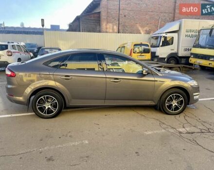 Сірий Форд Мондео, об'ємом двигуна 2 л та пробігом 179 тис. км за 9200 $, фото 2 на Automoto.ua