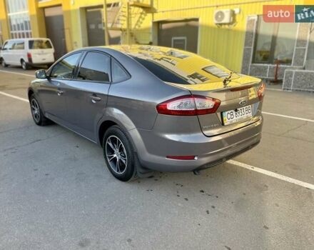 Сірий Форд Мондео, об'ємом двигуна 2 л та пробігом 179 тис. км за 9200 $, фото 5 на Automoto.ua