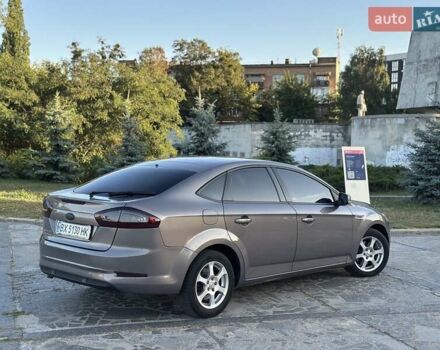Сірий Форд Мондео, об'ємом двигуна 2 л та пробігом 269 тис. км за 9900 $, фото 3 на Automoto.ua