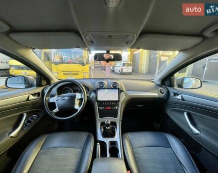 Сірий Форд Мондео, об'ємом двигуна 2 л та пробігом 179 тис. км за 9200 $, фото 12 на Automoto.ua