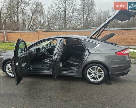 Серый Форд Мондео, объемом двигателя 2 л и пробегом 143 тыс. км за 18000 $, фото 8 на Automoto.ua