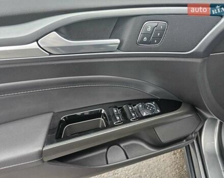 Серый Форд Мондео, объемом двигателя 2 л и пробегом 143 тыс. км за 18000 $, фото 18 на Automoto.ua