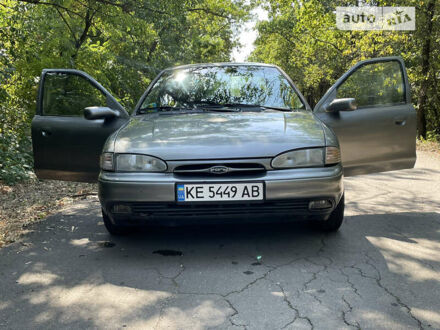 Форд Мондео 1993 у Кривому Розі на Automoto.ua Сірий Форд Мондео, об'ємом двигуна 1.6 л та пробігом 243 тис. км за 2050 $, фото 1 на Automoto.ua