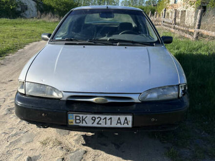Форд Мондео 1993 у Сарнах на Automoto.ua Сірий Форд Мондео, об'ємом двигуна 0.15 л та пробігом 480 тис. км за 1300 $, фото 1 на Automoto.ua