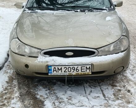 Сірий Форд Мондео, об'ємом двигуна 2 л та пробігом 250 тис. км за 1550 $, фото 1 на Automoto.ua