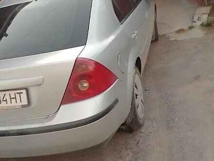 Серый Форд Мондео, объемом двигателя 1.8 л и пробегом 180 тыс. км за 3700 $, фото 1 на Automoto.ua