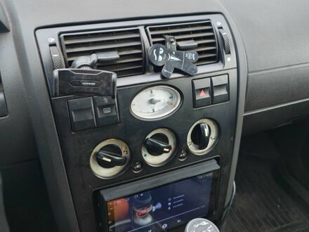 Серый Форд Мондео, объемом двигателя 2 л и пробегом 370 тыс. км за 2075 $, фото 1 на Automoto.ua