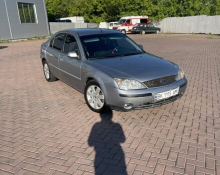 Сірий Форд Мондео, об'ємом двигуна 2 л та пробігом 332 тис. км за 3000 $, фото 1 на Automoto.ua