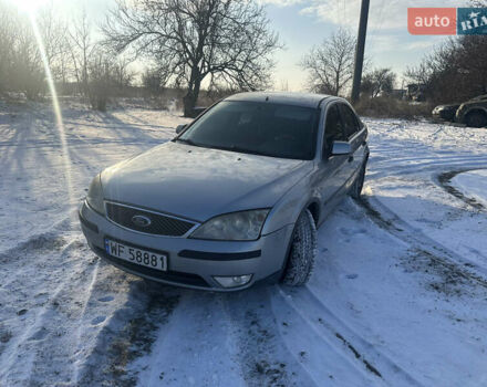 Серый Форд Мондео, объемом двигателя 1.8 л и пробегом 290 тыс. км за 1843 $, фото 1 на Automoto.ua