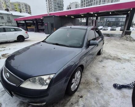 Сірий Форд Мондео, об'ємом двигуна 2 л та пробігом 350 тис. км за 3950 $, фото 1 на Automoto.ua