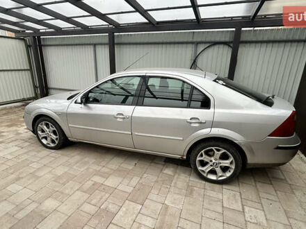 Сірий Форд Мондео, об'ємом двигуна 2 л та пробігом 287 тис. км за 2500 $, фото 1 на Automoto.ua