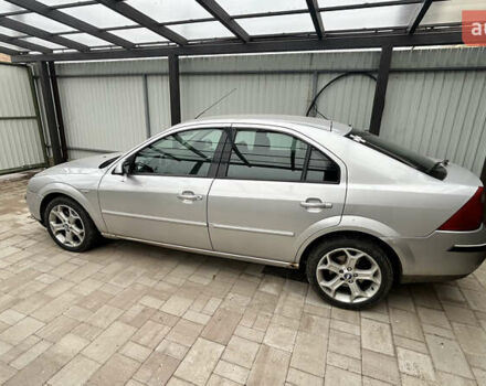 Сірий Форд Мондео, об'ємом двигуна 2 л та пробігом 287 тис. км за 2500 $, фото 1 на Automoto.ua