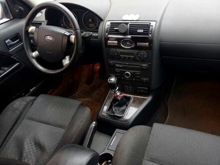 Сірий Форд Мондео, об'ємом двигуна 2 л та пробігом 430 тис. км за 3550 $, фото 1 на Automoto.ua