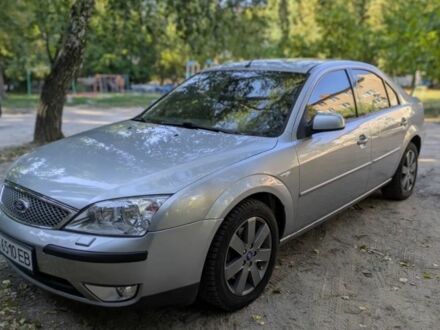 Сірий Форд Мондео, об'ємом двигуна 2 л та пробігом 270 тис. км за 4000 $, фото 1 на Automoto.ua