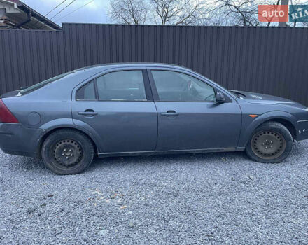 Серый Форд Мондео, объемом двигателя 2 л и пробегом 230 тыс. км за 1750 $, фото 1 на Automoto.ua