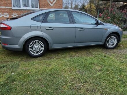 Серый Форд Мондео, объемом двигателя 1.8 л и пробегом 150 тыс. км за 6500 $, фото 1 на Automoto.ua