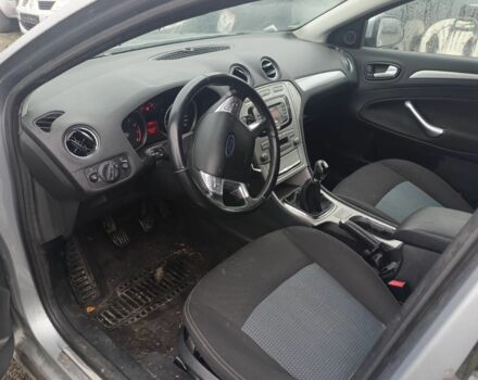 Сірий Форд Мондео, об'ємом двигуна 1.6 л та пробігом 210 тис. км за 3000 $, фото 1 на Automoto.ua