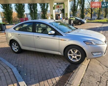 Сірий Форд Мондео, об'ємом двигуна 1.8 л та пробігом 223 тис. км за 8000 $, фото 1 на Automoto.ua