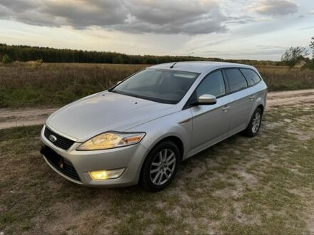 Сірий Форд Мондео, об'ємом двигуна 2 л та пробігом 400 тис. км за 3200 $, фото 1 на Automoto.ua