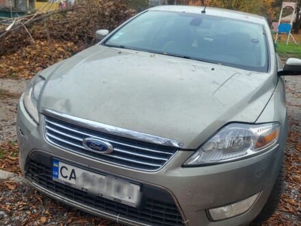 Сірий Форд Мондео, об'ємом двигуна 2 л та пробігом 170 тис. км за 3900 $, фото 1 на Automoto.ua