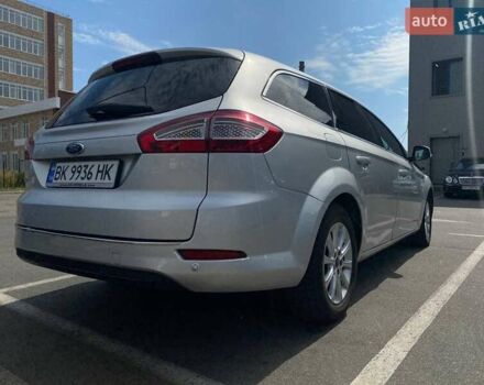 Сірий Форд Мондео, об'ємом двигуна 2 л та пробігом 246 тис. км за 9200 $, фото 1 на Automoto.ua