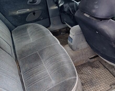 Синій Форд Мондео, об'ємом двигуна 1.8 л та пробігом 200 тис. км за 999 $, фото 7 на Automoto.ua