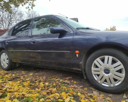 Синій Форд Мондео, об'ємом двигуна 2 л та пробігом 347 тис. км за 2300 $, фото 1 на Automoto.ua