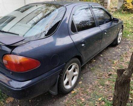 Синій Форд Мондео, об'ємом двигуна 1.8 л та пробігом 350 тис. км за 2200 $, фото 3 на Automoto.ua